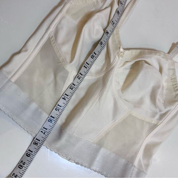 Vintage 1960s / 1970s Ivory Mesh Panel Long Line Soft Cup Bra Corset Bustier - Picture 10 of 13